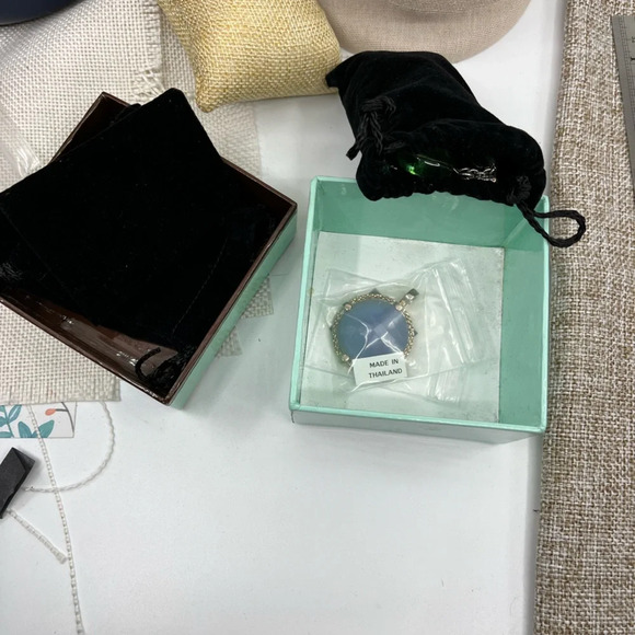 Vintage Signed Gerard Yosca Green Stone Necklace & Blue Chalcedony Pendant - Picture 15 of 16